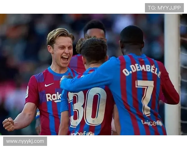 巴萨签下18岁荷兰中卫昂斯坦